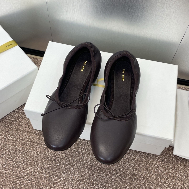 Other flat shoes